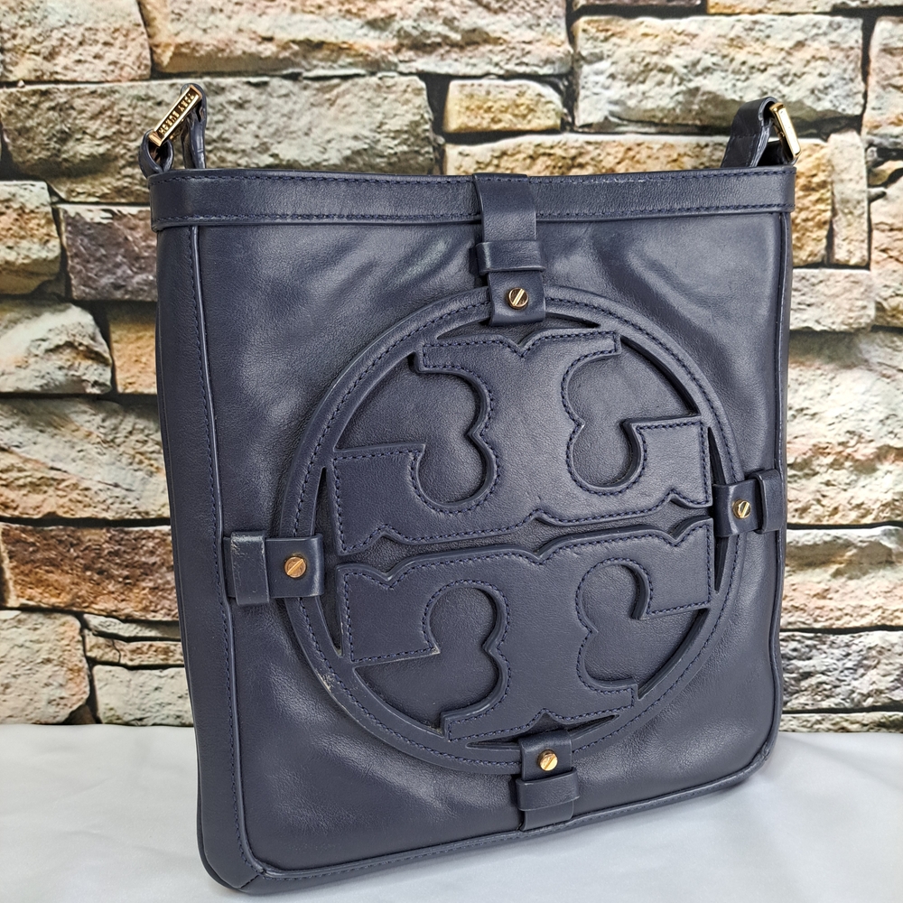 TORY BURCH LEATHER CROSSBODY BAG in STO~A~WAY NAVY - Picture 15 of 16